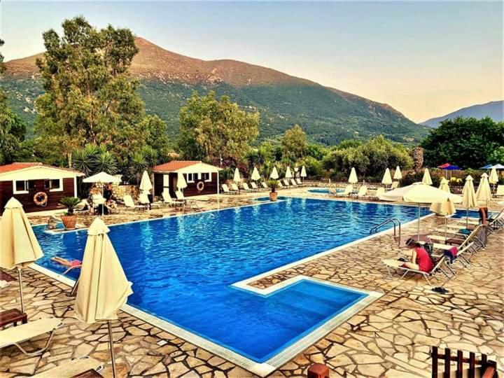 Camping Karavomilos Számi Kültér fotó