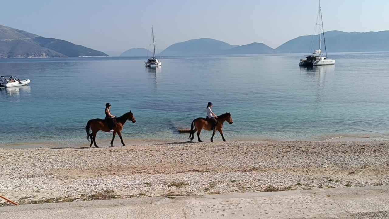 Camping Karavomilos Számi Kültér fotó